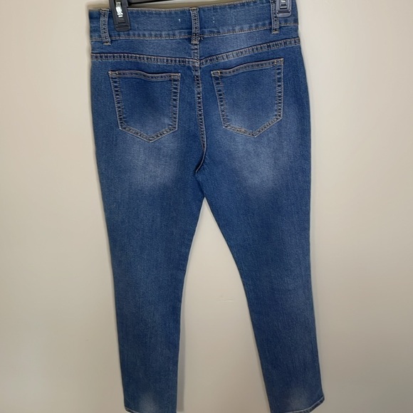 MASSEY’S Women’s  Size 4 Denim Embroidered Stretch Skinny Jeans Y2k Retro Bling - Picture 9 of 11